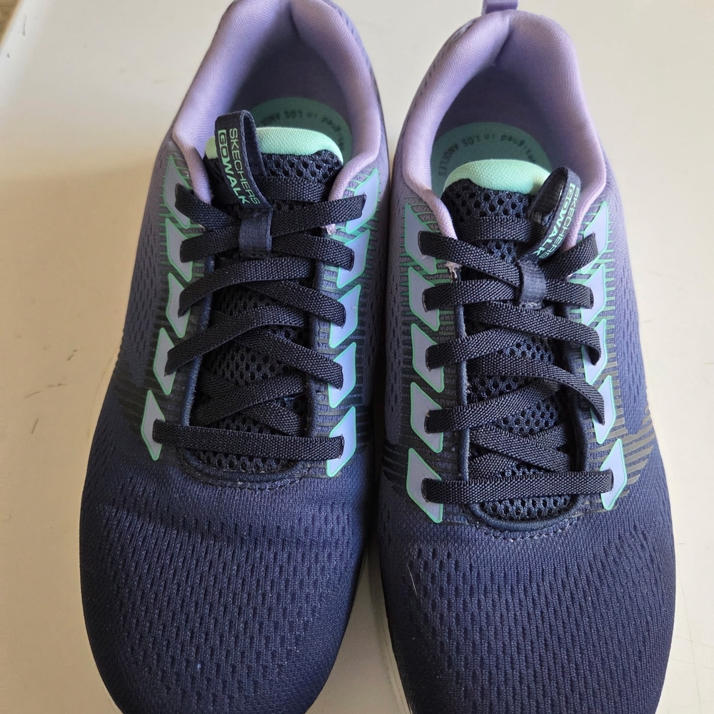 Skechers Dark Blue and Light Green Sneakers